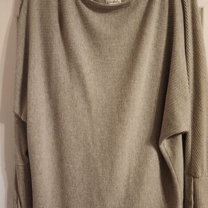 Wonderly Gray Ribbed Knit Top